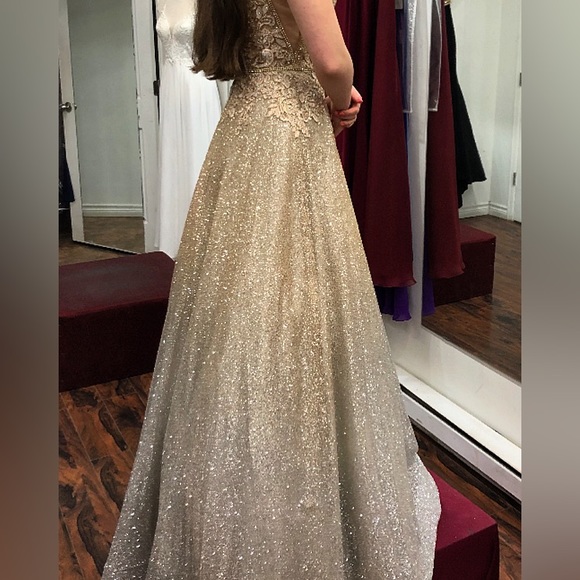 Prom dress - Picture 6 of 9